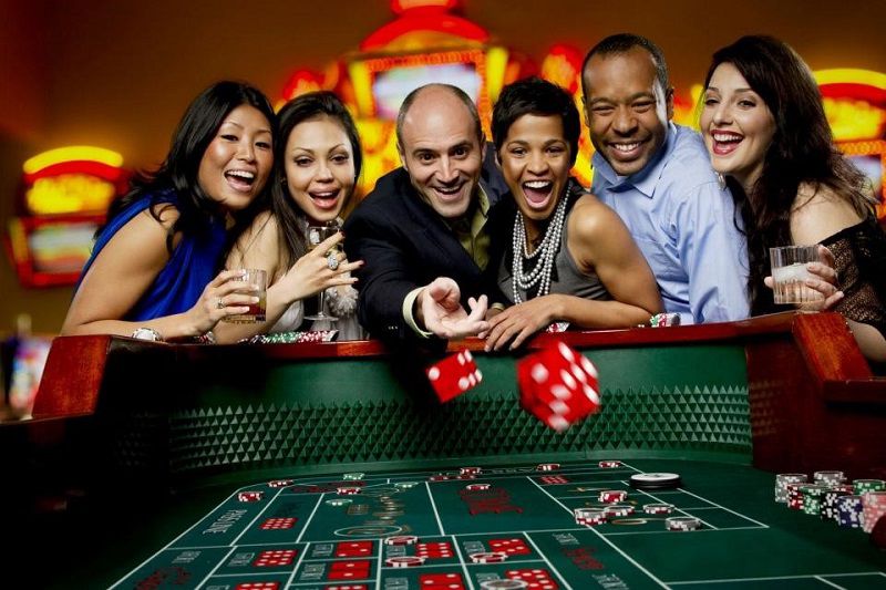 Nên có hiểu biết nhất định và tâm lý vững vàng khi chơi casino online