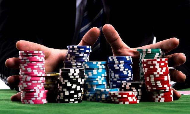 Kinh nghiệm và cách chơi Poker bá đạo giúp bạn thắng nhanh